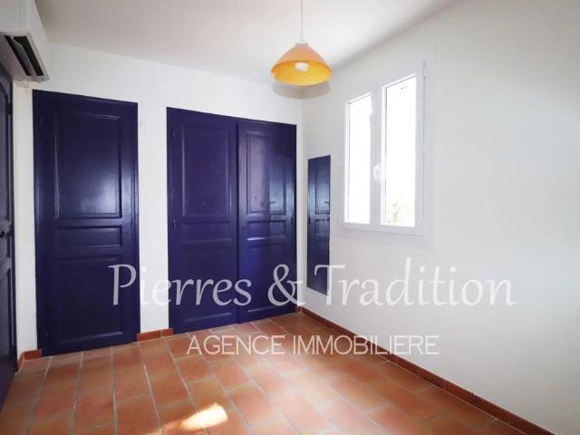 Maison à louer de type T4 avec garage, grand jardin et jolie vue