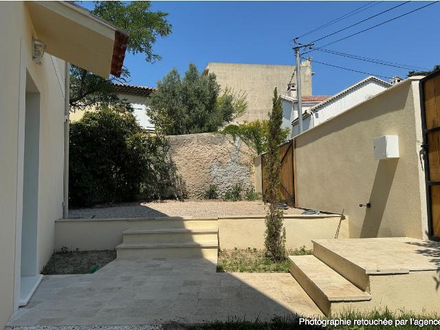 Maison à louer de type 6 pièces avec jardin et piscine à Marseille quartier Saint Barnabé 13012
