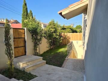 Maison à louer de type 6 pièces avec jardin et piscine à Marseille quartier Saint Barnabé 13012