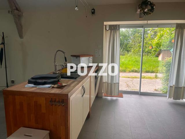 MAISON A LOUER MEUBLEE DE TYPE 4 ENTIEREMENT RENOVE SUR SAINT VAAST