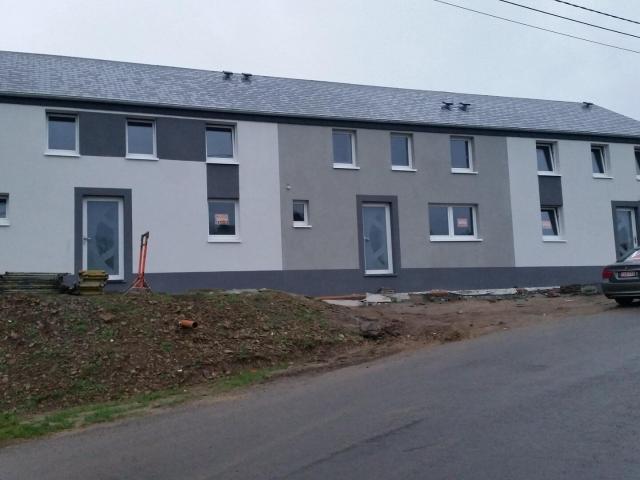 maison à louer proche de l'E411 sortie Léglise