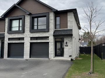 House for rent in Saint-Canut - Patio, Parking