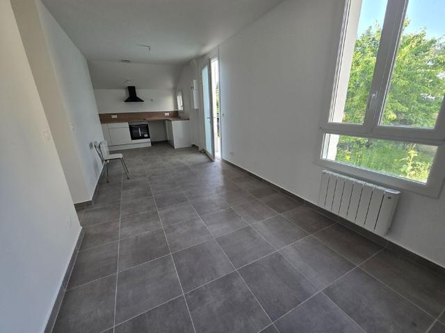Maison à louer Saint Jean Les Deux Jumeaux 3 pièce s 46.98 m2