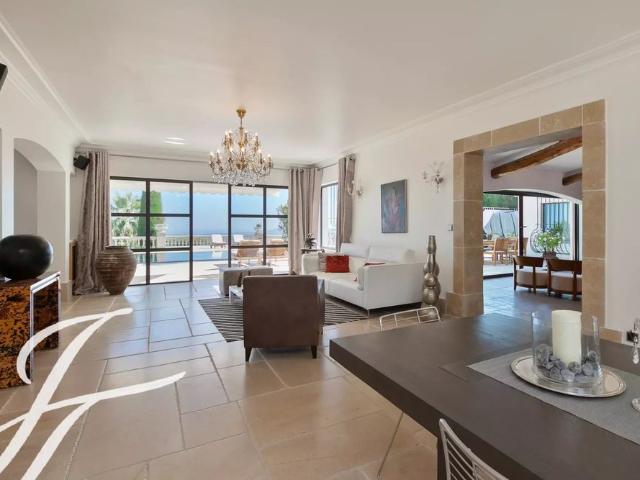 Maison à louer Saint Paul, Cote d'Azur, France12 500 EUR / Mois