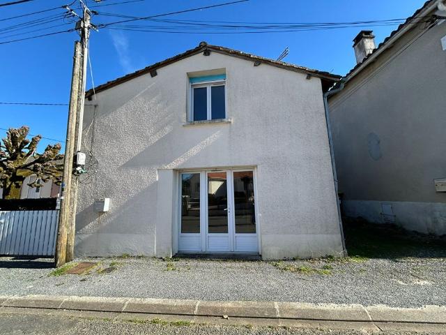Maison à Louer Secteur Civray