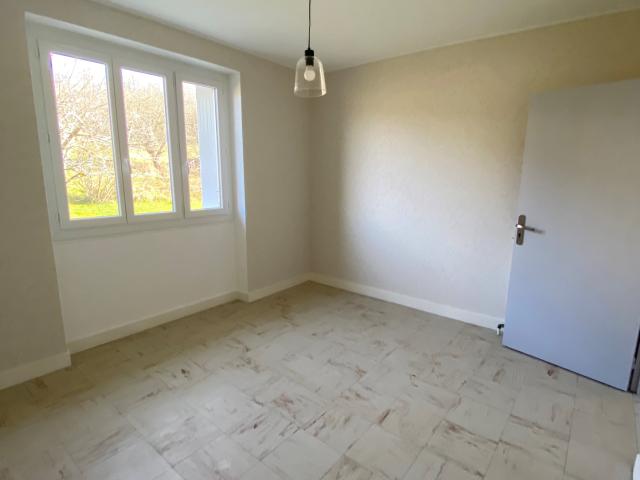 MAISON A MANSAC EN CORREZE