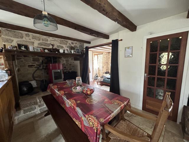 Maison à Montaignac sur doustre en CORREZE