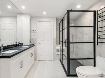 House for rent in T, Brossard - Parking