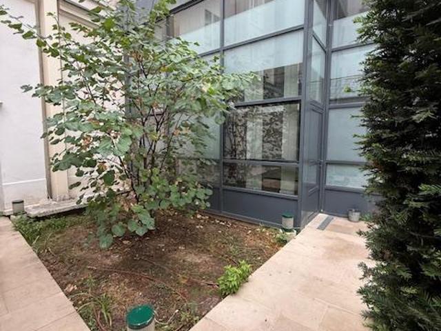 MAISON A PASTEUR