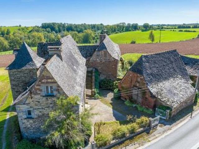 Maison à Rénové de 166 m² + Grange + 100 m² de com