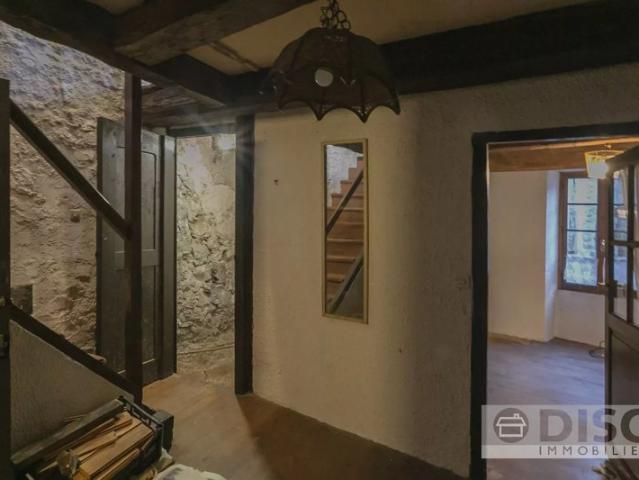 Maison à rénover au cœur du village de Penne