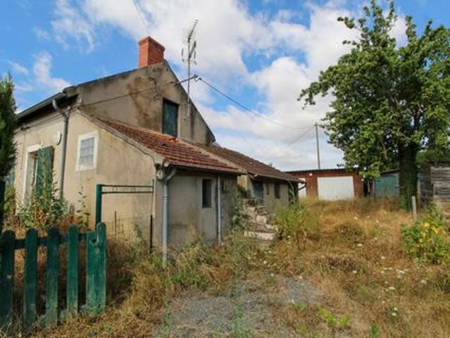 Maison à rénover au calme – Génelard