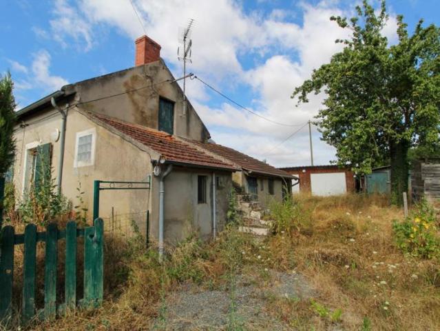Maison à rénover au calme – Génelard