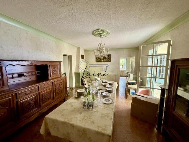 Maison à rénover avec 1,3 ha de terrain et garage 150m2 Plaisance 24560