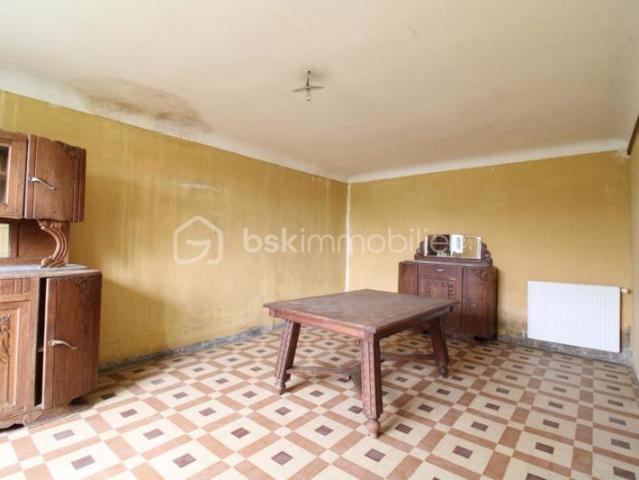 Maison à rénover avec dépendances