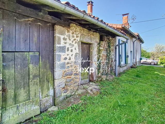 Maison à rénover avec dépendances et jardin