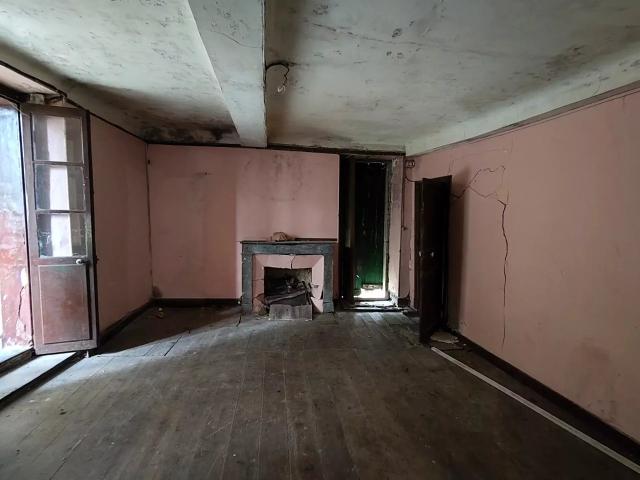 Maison à rénover, avec jardin, au centre ville de Sauveterre. 130m² Sauveterre de Béarn