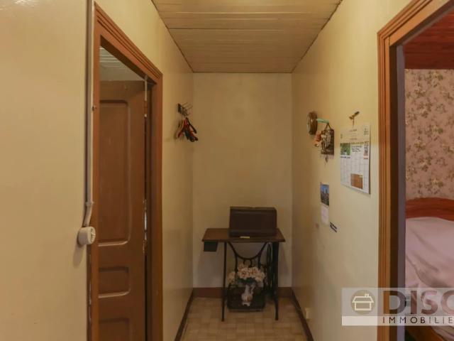 Maison à rénover avec jardin et grandes granges 88m² Puylagarde
