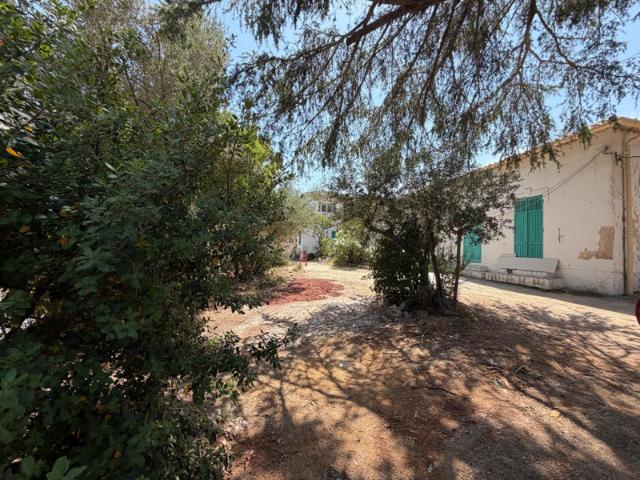Maison à rénover avec studio indépendant Cap Brun Toulon
