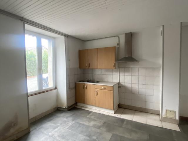 MAISON A RENOVER AVEC TERRAIN