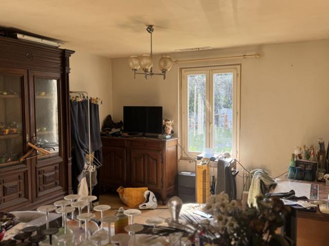Maison à rénover avec terrain 12186 m2