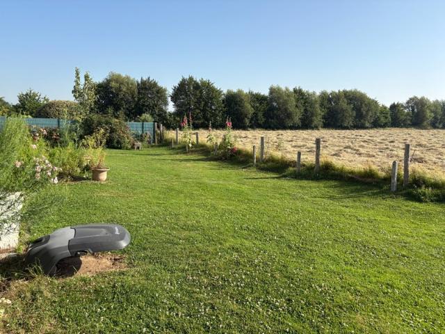 Maison à rénover avec vie de plain pied 4 Chambres sur sous sol dans le bourg de SAINT VIGOR D'YMONVILLE 76430