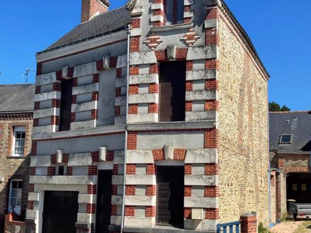 Maison à rénover à Villepot 5ch 110 000¤ FAI 142m²