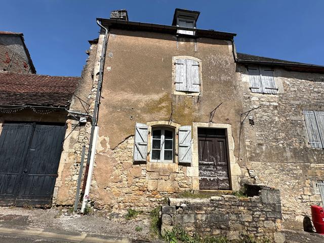 Maison à rénover coeur de village