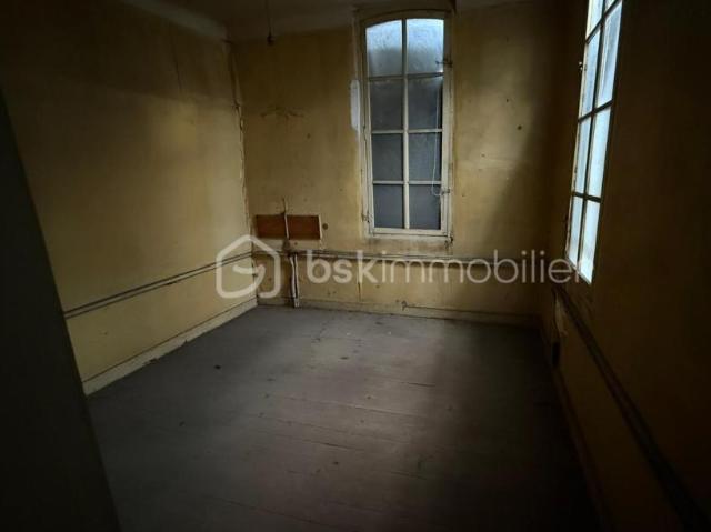 Maison à rénover entièrement Wassy 133 m²