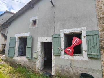 Maison à rénover sur la commune de Chatain