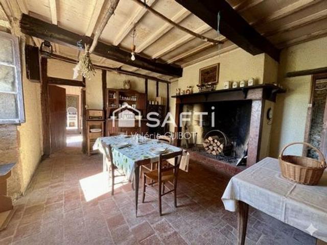 Maison à rénover entièrement sur le chemin de Saint Jacques de Compostelle