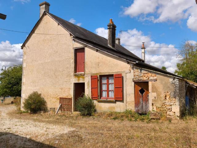 Maison à rénover Taizé Aizie à 10 minutes de la N10 ANGOULEME POITIERS