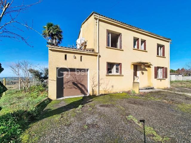 Maison à rénover, vue panoramique et fort potentiel locatif à Miradoux