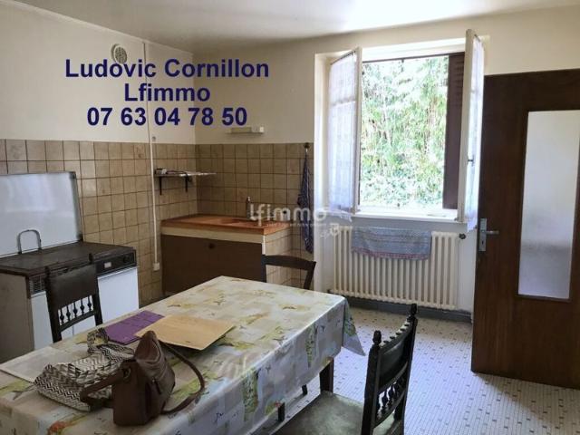 Maison a rénover 160 m2 avec 1ha