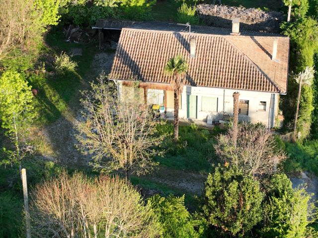 Maison à rénover 105 m2 + comble terrain 1000 m2