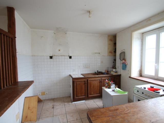 MAISON A RENOVER 3 CH AVEC DEPENDANCE