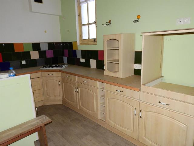 Maison à rénover 3 chambres centre ville avec jardin et gara. 135m² Cahors
