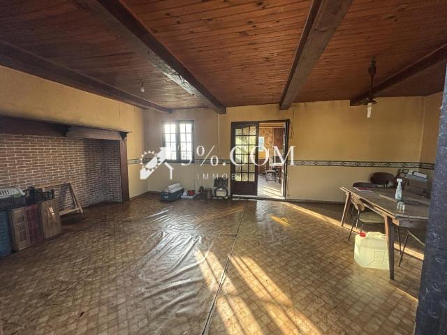 MAISON A REVOIR ENTIEREMENT IDEALEMENT PLACEE SECTEUR FEUQUI