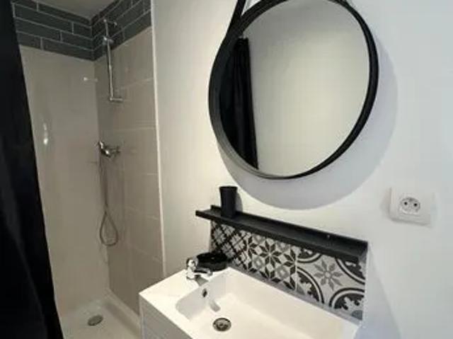 Maison amiénoise rénovée – 2 chambres – idéal colocation ou couple – proche gare