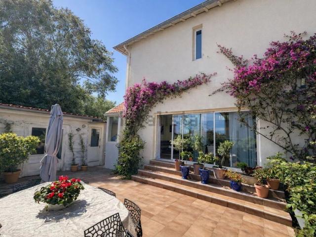 Maison, Antibes