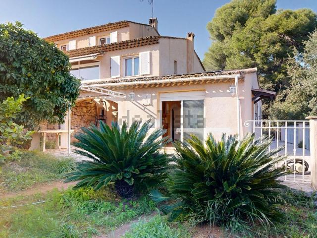 Maison, Antibes