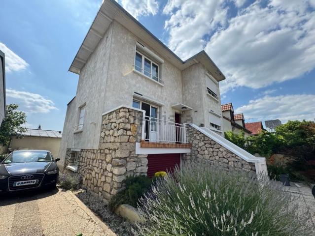 Maison, Antony