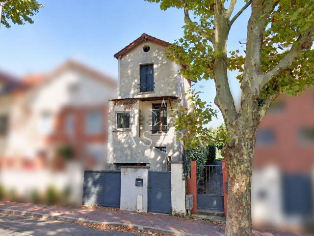 Maison, Antony
