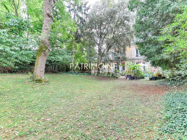 Maison, Antony