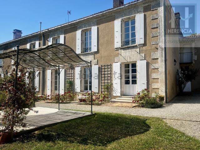 Maison, Anais