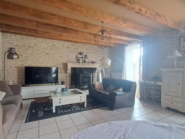 Maison ancienne 105 m2 3 chambres terrain 525m2 79160 Villiers En Plaine