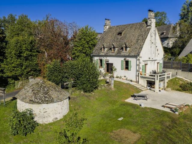 Maison ancienne 118 m² sur parcelle de 1780 m²