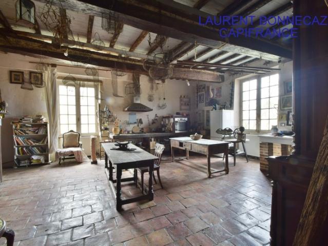 Maison ancienne à vendre de type T6 à LACHAPELLE 82