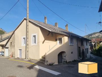 Maison ancienne à louer, 1 pièce Virieu le Grand 01510