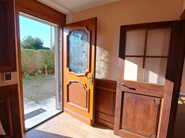 Maison ancienne à rafraîchir à MAIZIERES LA GRANDE PAROISSE
